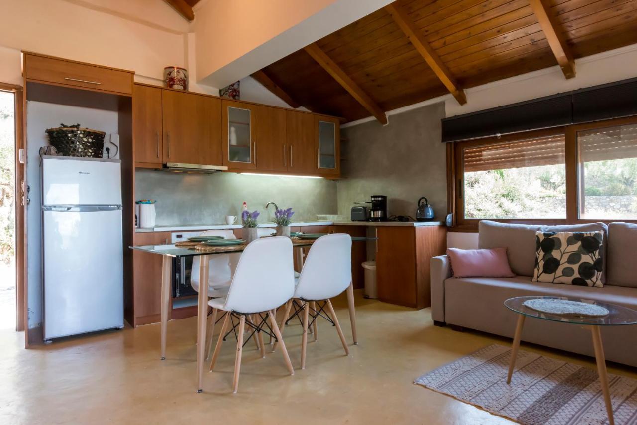 Appartement Seaside Heaven - Sunset Views Close To The Beach à Kalamata Extérieur photo