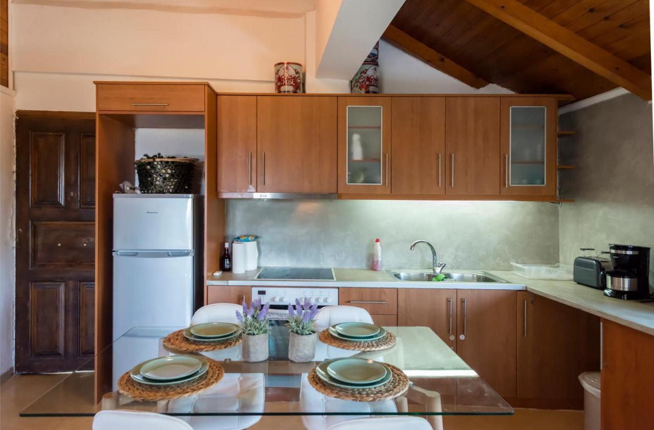 Appartement Seaside Heaven - Sunset Views Close To The Beach à Kalamata Extérieur photo